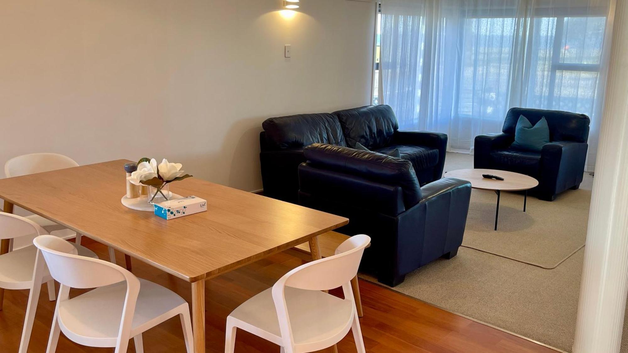 ホテル ザ ノーチラス ネーピア エクステリア 写真 A typical apartment at the Village