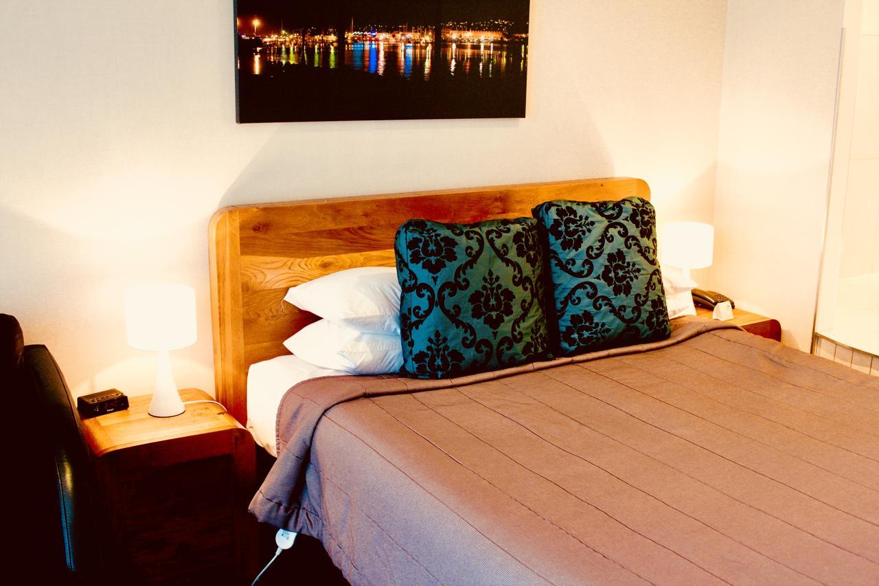 ホテル ザ ノーチラス ネーピア エクステリア 写真 A bedroom at the hotel
