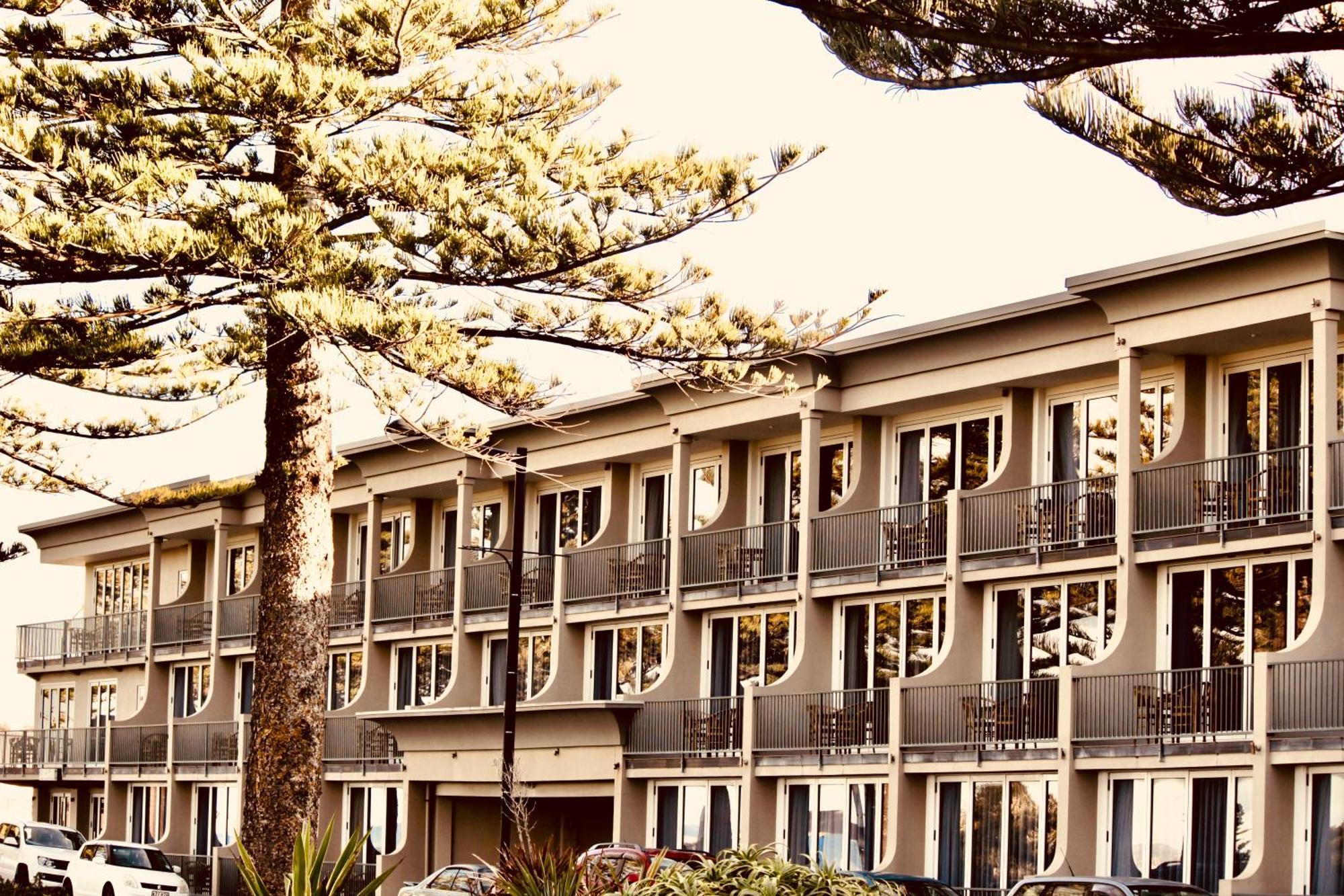 ホテル ザ ノーチラス ネーピア エクステリア 写真 The Surf Hotel